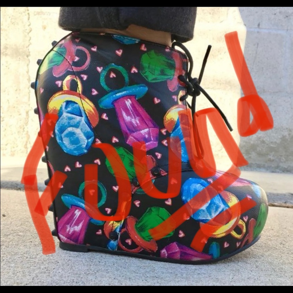 ISO Iron Fist Ring Pop Wedges